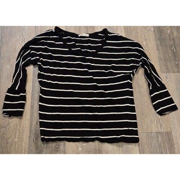 Old Navy womens small black‎ and white Striped 3/4 Sleeve loose - Picture 2 of 5